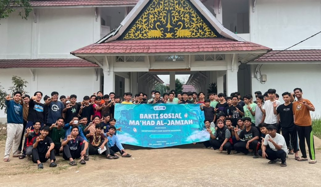 Bakti Santri ma'had al Jami'ah UIN STS Jambi